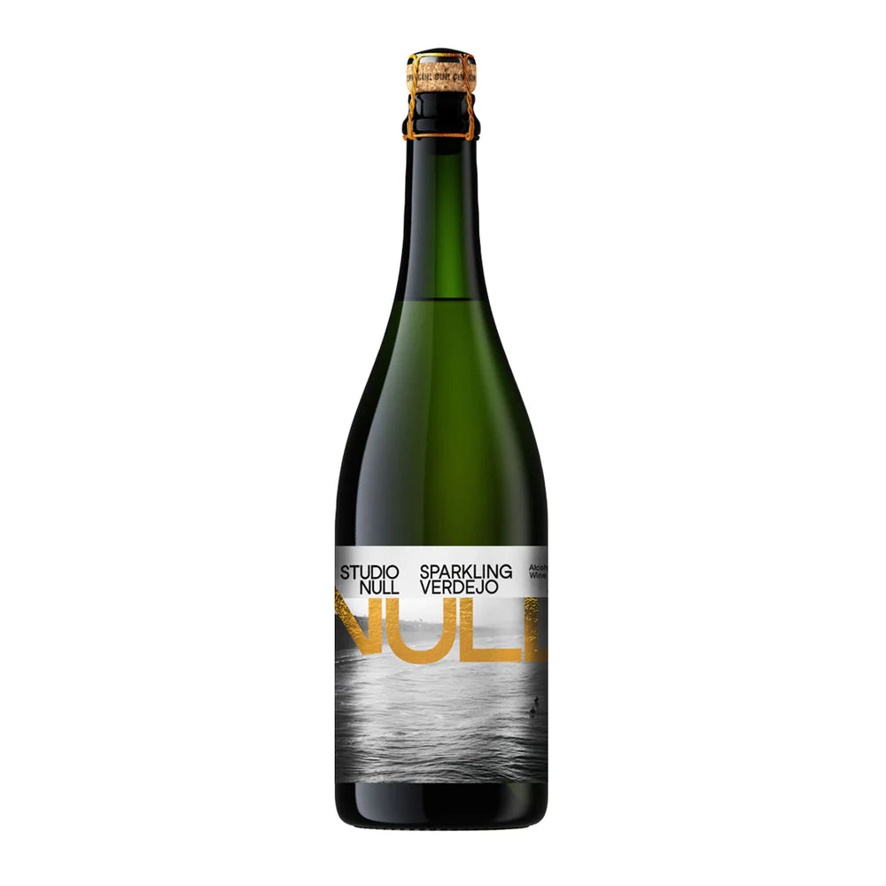 
            
                Load image into Gallery viewer, Studio Null - Sparkling Verdejo 750ml
            
        